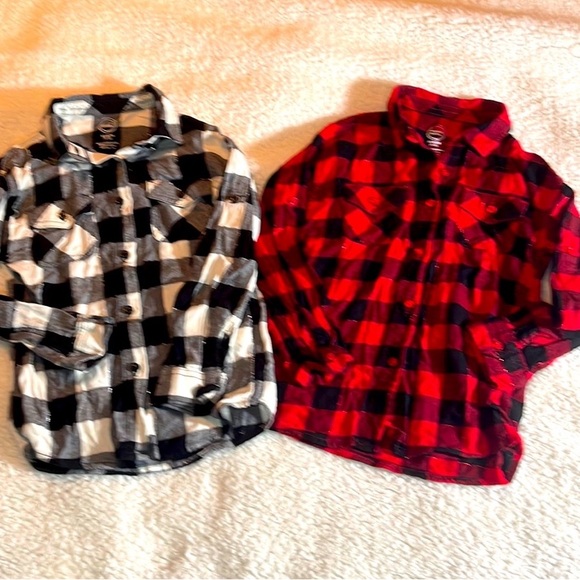 wonder nation Other - 2 Wonder Nation thin flannel shirts. Glitter in shirts. XS (4-5)